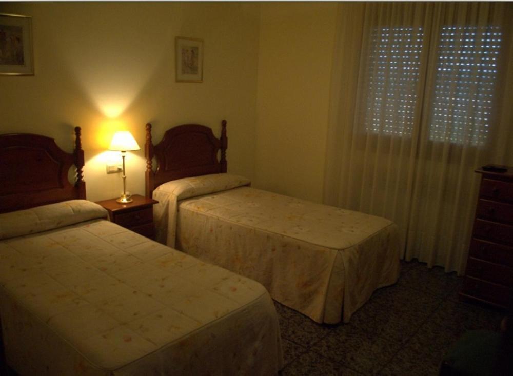 Hostal El Violi Cardona Zewnętrze zdjęcie