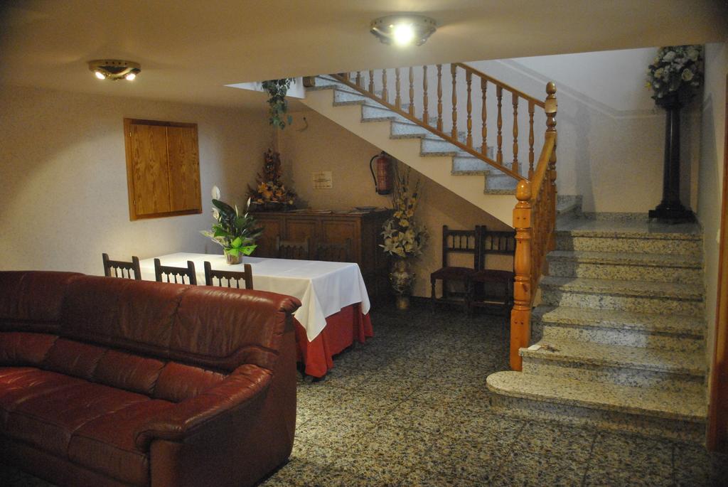 Hostal El Violi Cardona Zewnętrze zdjęcie